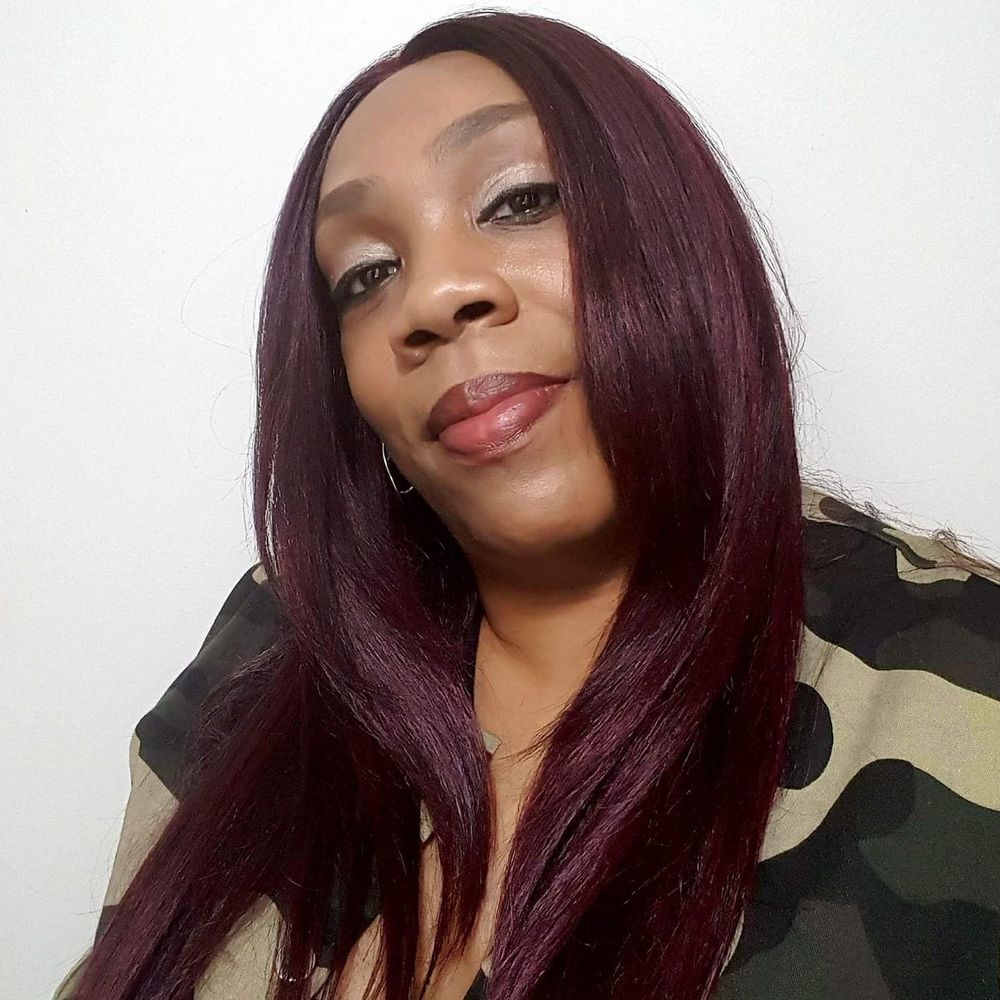 Meet your Posher, Shirlene